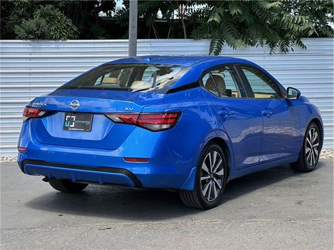 Used 2021 Nissan Sentra SV w/ SV Premium Package FWD image 10