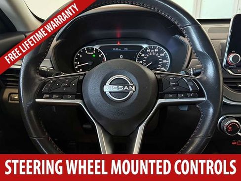 Used 2024 Nissan Altima 2.5 SR FWD image 9