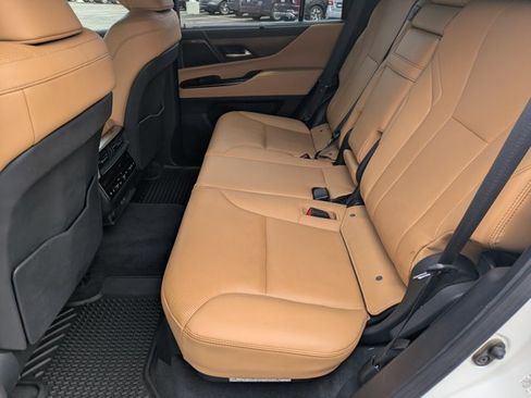 Used 2025 Lexus LX 600 4WD w/ Accessory Package (2T) image 17