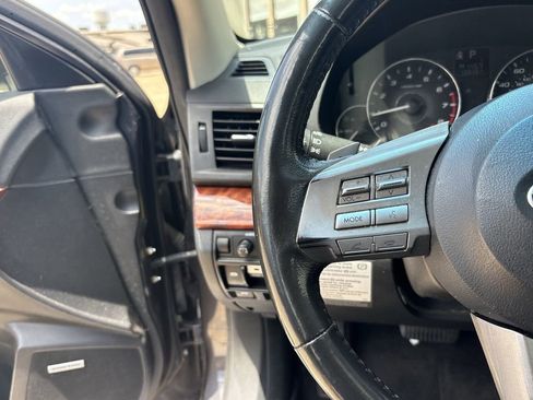 Used 2011 Subaru Legacy 2.5i Limited w/ Interior Illumination Pkg AWD/4WD image 16