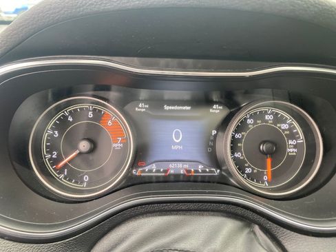Used 2019 Jeep Cherokee Limited AWD/4WD image 19