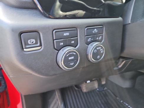 Used 2023 Chevrolet Silverado 1500 LT AWD/4WD image 25