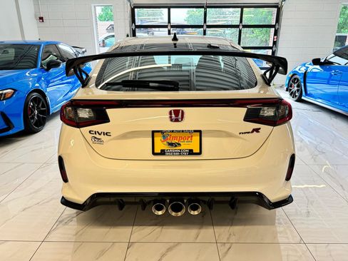 Used 2024 Honda Civic Type R image 6