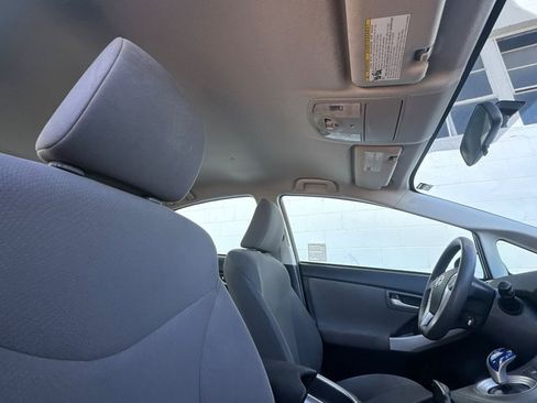 Used 2012 Toyota Prius Plug-In Hybrid image 16