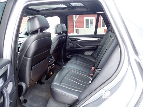 Used 2018 BMW X5 xDrive50i image 9