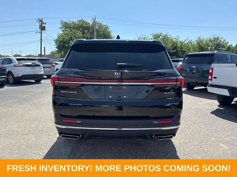 Used 2025 Buick Enclave Preferred w/ Power Package FWD image 3