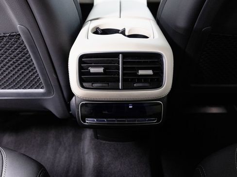 Used 2025 Mercedes-Benz GLS 63 AMG 4MATIC image 31