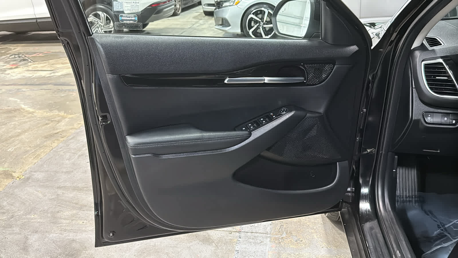 Used 2024 Kia Seltos S AWD/4WD image 9