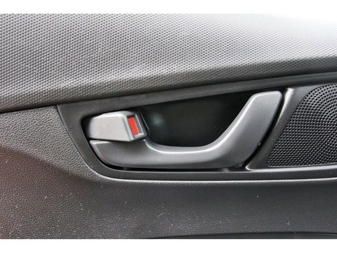 Used 2022 Hyundai Kona SEL FWD image 21