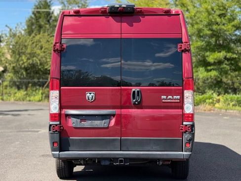 Used 2021 RAM ProMaster 2500 w/ Premium Appearance Group FWD image 4