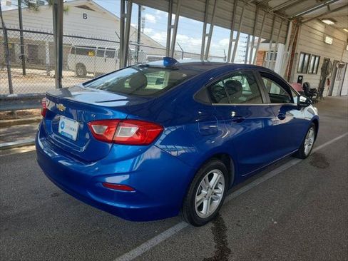 Used 2018 Chevrolet Cruze LT w/ Convenience Package FWD image 20