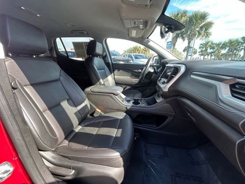 Used 2023 GMC Acadia SLT image 24