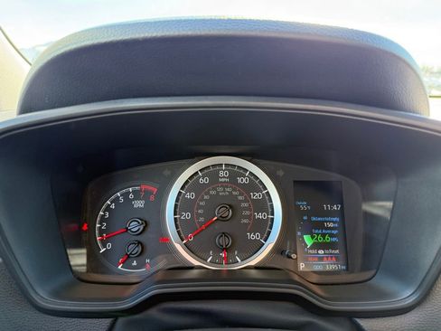 Used 2022 Toyota Corolla Cross LE image 19