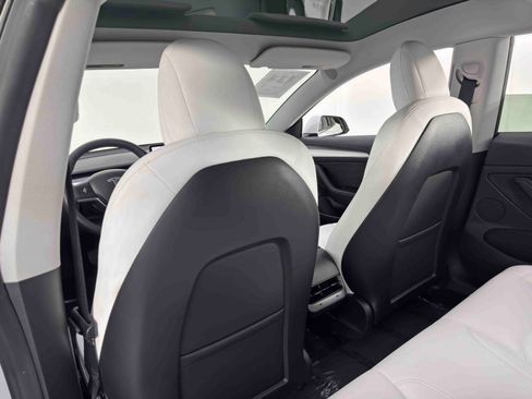 Used 2023 Tesla Model 3 Standard Range image 36