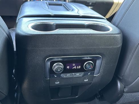 Used 2021 Chevrolet Tahoe High Country w/ Premium Package RWD image 17