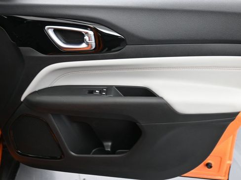 New 2026 Jeep Compass Limited image 16