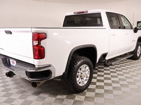 Used 2022 Chevrolet Silverado 2500 LT w/ Convenience Package image 19