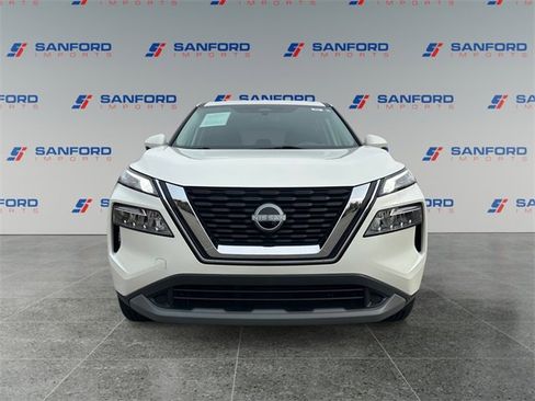 Used 2023 Nissan Rogue SV image 8