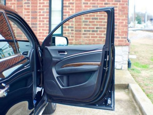 Used 2017 Acura MDX SH-AWD w/ Advance Package image 37