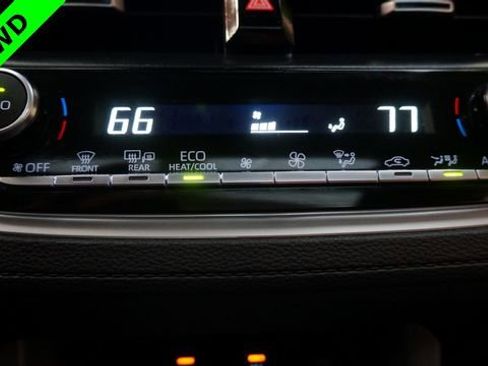 Used 2023 Toyota Corolla Cross XLE w/ Convenience Package image 17