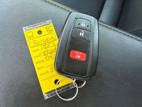 Used 2017 Toyota Prius Three Touring FWD image 40