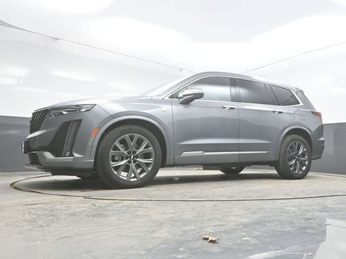 Used 2020 Cadillac XT6 Premium Luxury image 31