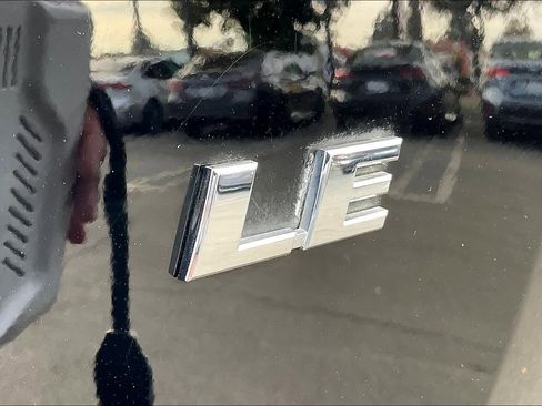 Used 2017 Toyota RAV4 LE image 9