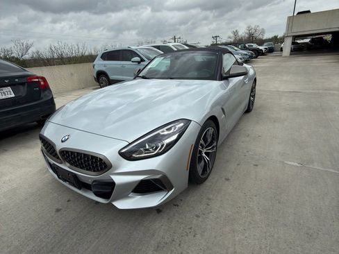 Used 2022 BMW Z4 M40i image 8