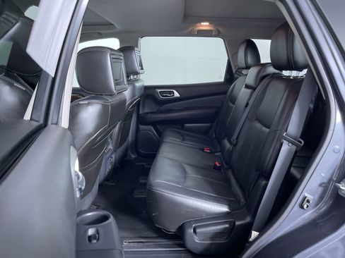 Used 2013 Nissan Pathfinder Platinum w/ Platinum Premium Pkg image 22