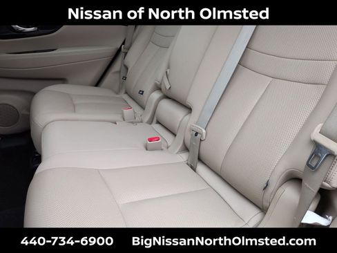 Used 2017 Nissan Rogue SL w/ SL Premium Package image 23