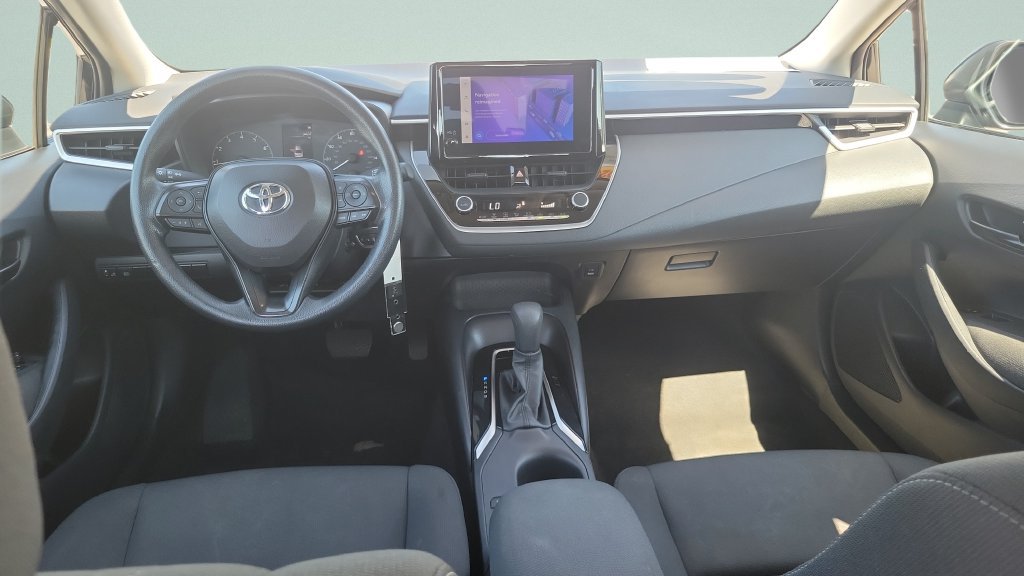 Used 2025 Toyota Corolla LE FWD image 10