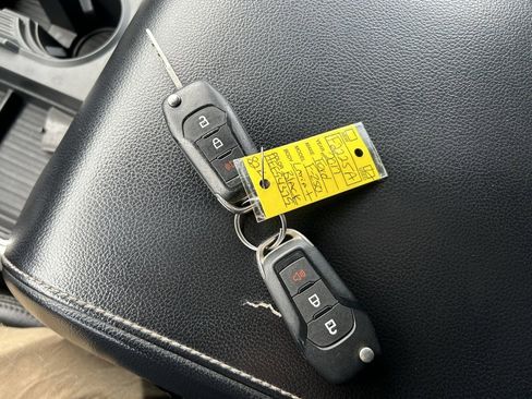 Used 2017 Ford F250 Lariat w/ FX4 Off-Road Package image 16