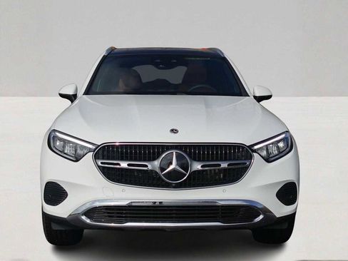 Used 2026 Mercedes-Benz GLC 300 4MATIC image 2
