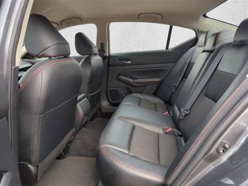 Used 2024 Nissan Altima 2.5 SR FWD image 17