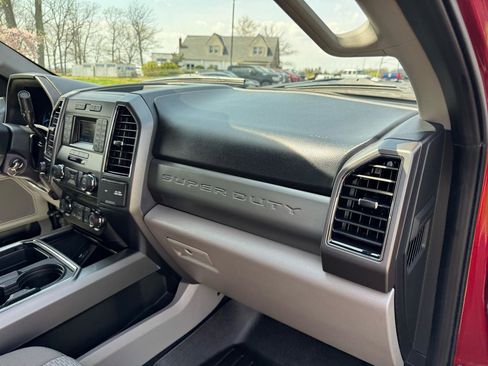 Used 2019 Ford F250 XLT w/ XLT Value Package image 22