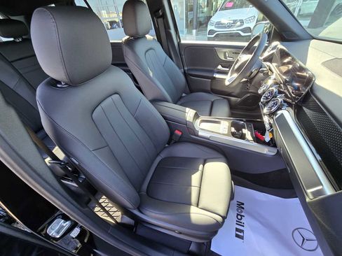 Used 2024 Mercedes-Benz GLB 250 4MATIC image 15