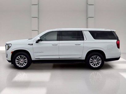 Used 2024 GMC Yukon XL SLT w/ SLT Premium Package