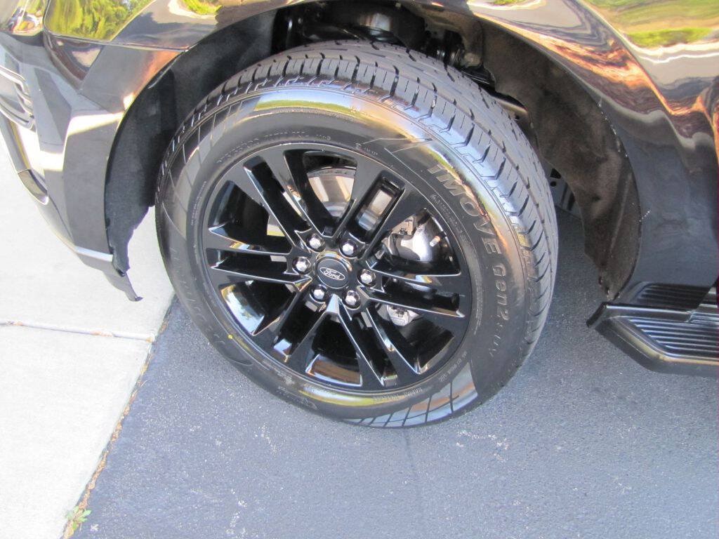 Used 2024 Ford Expedition XLT RWD image 30