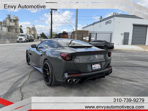 Used 2020 Ferrari Portofino image 3