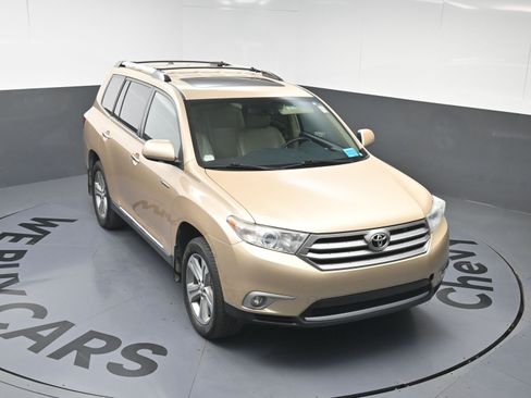 Used 2013 Toyota Highlander Limited image 22
