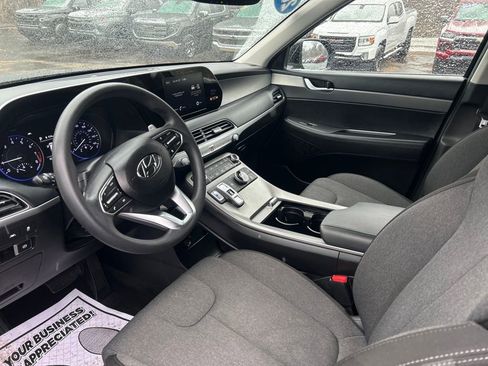 Used 2022 Hyundai Palisade SE image 12
