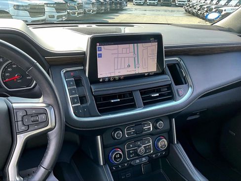 Used 2021 Chevrolet Tahoe Premier w/ Premium Package AWD/4WD image 6
