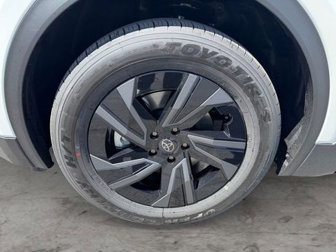 New 2026 Toyota C-HR AWD/4WD image 9