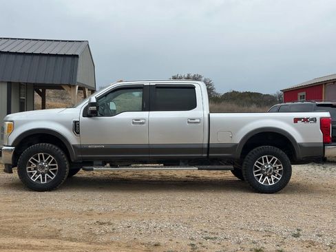 Used 2017 Ford F350 Lariat w/ Lariat Value Package image 2