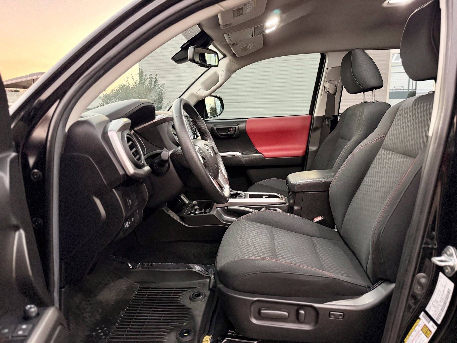 Used 2023 Toyota Tacoma SR5 w/ Technology Package AWD/4WD image 15