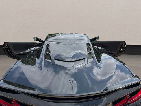 Used 2023 Chevrolet Corvette Stingray Coupe w/ Z51 Performance Package RWD image 10