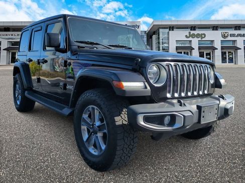 Used 2021 Jeep Wrangler Unlimited Sahara image 2