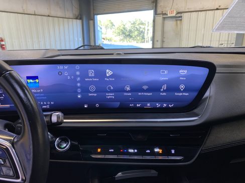 Used 2025 Buick Envision Preferred image 37