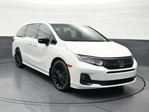 Used 2026 Honda Odyssey Sport-L image 7