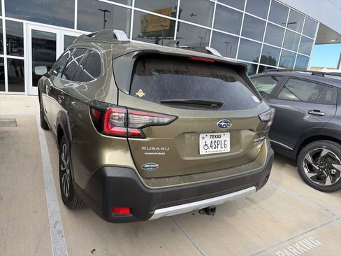 Used 2023 Subaru Outback Touring image 5